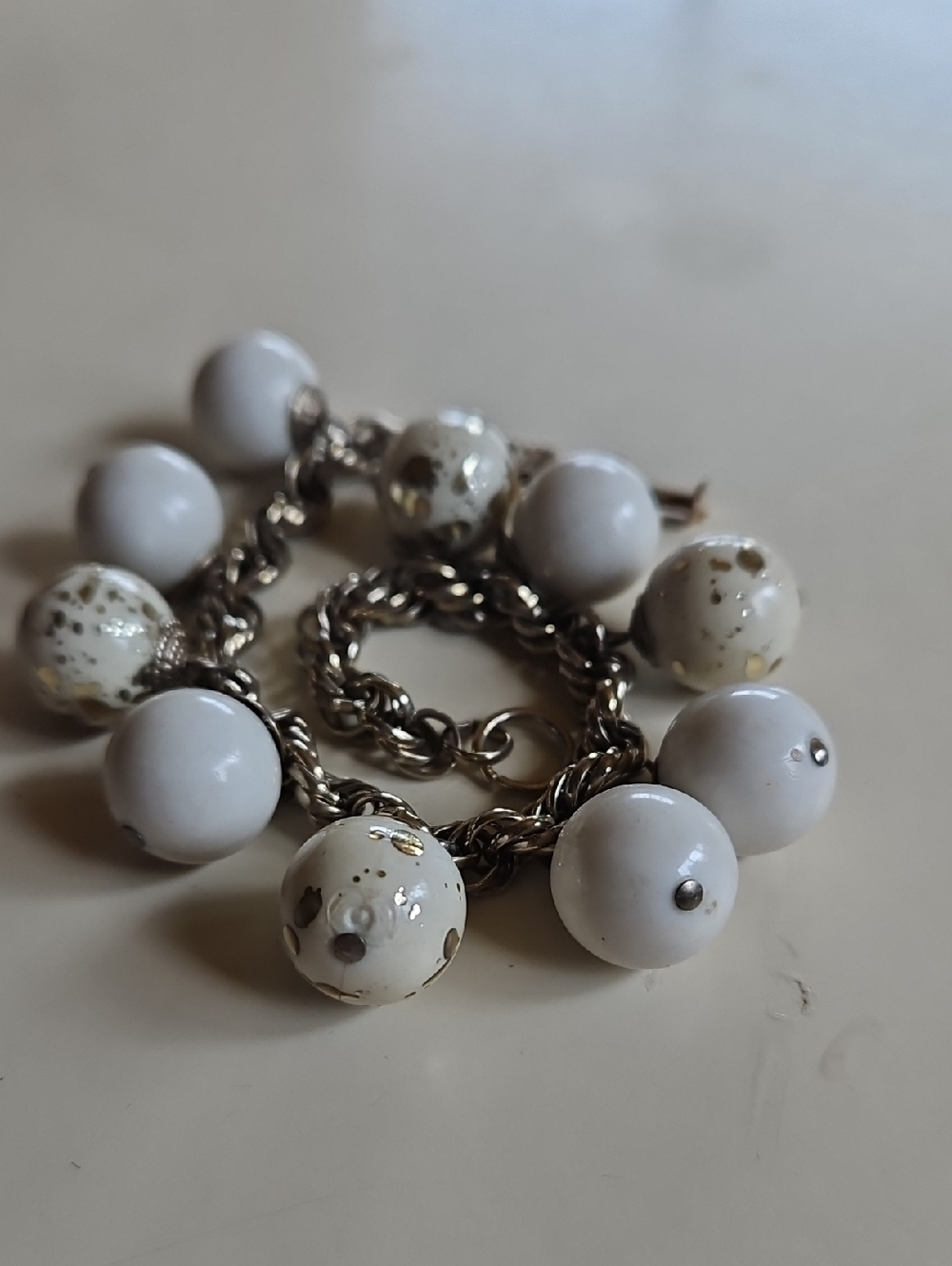 Vintage White Bead Charm Bracelet with Gold Fleck Accents Gold Tone Thick Links - Picture 6 of 6